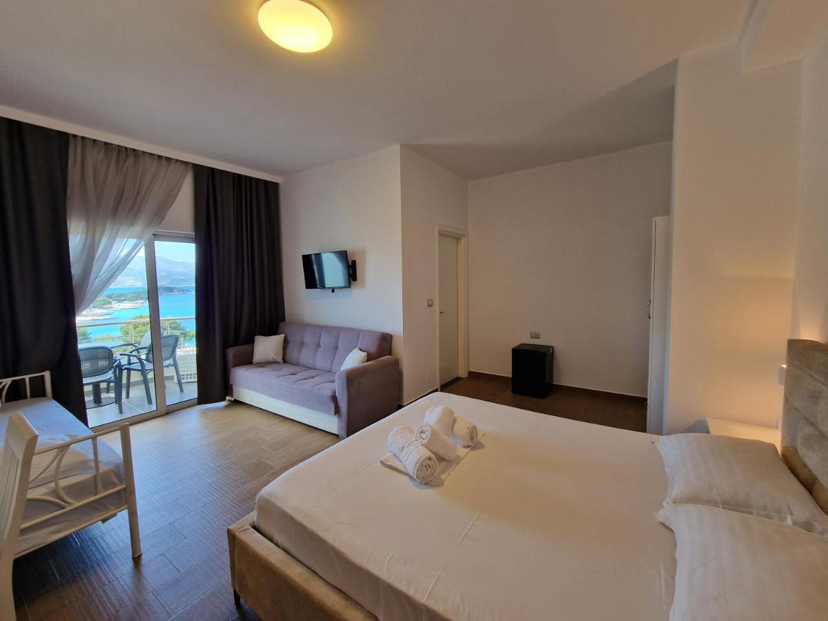 Hotel Queen Margaret Seaside Ksamil Exterior photo
